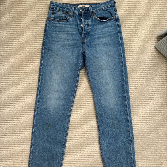 Levi Wedgie Straight Jeans - Picture 1 of 4